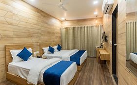 Hotel Noble Inn, Ahmedabad